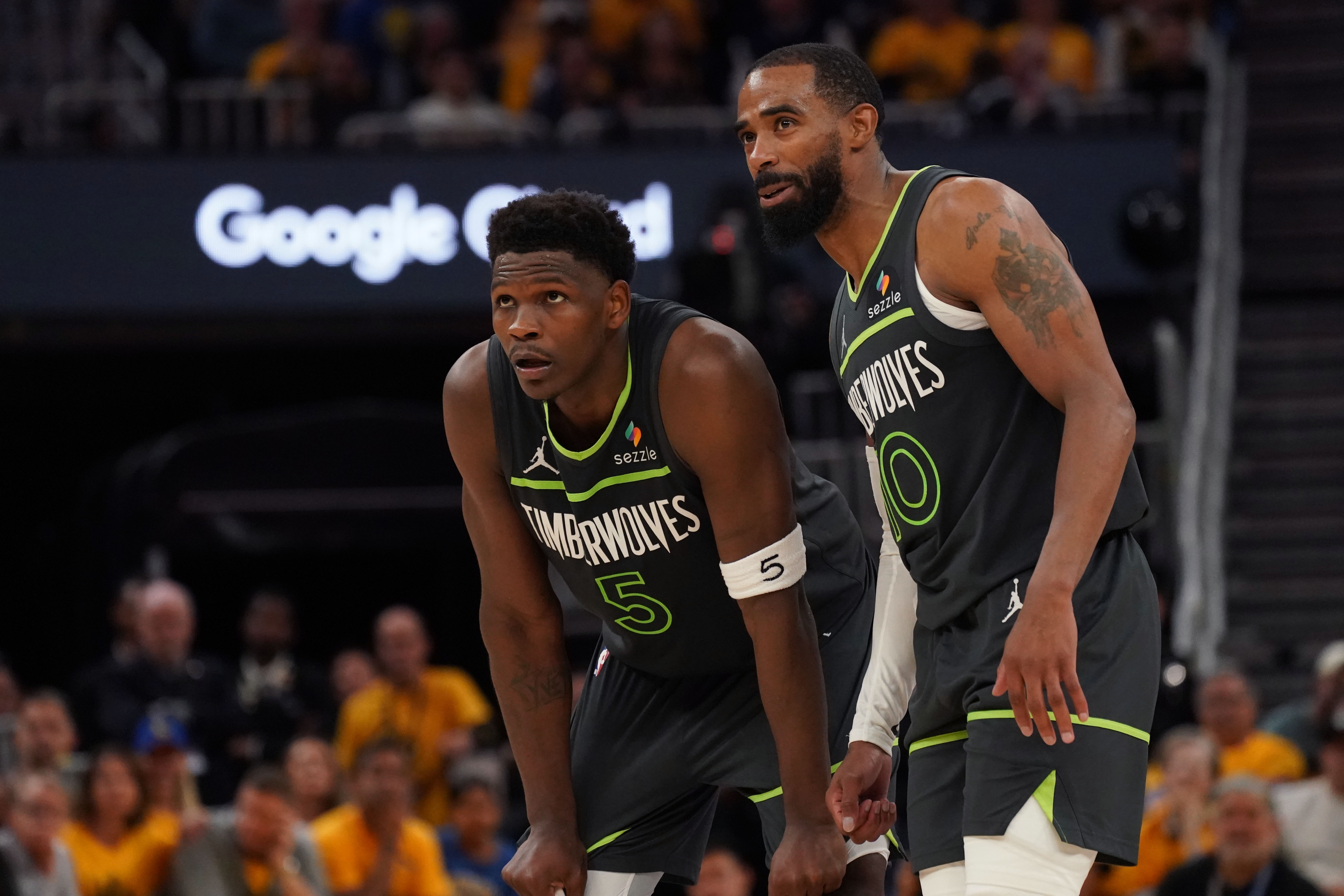 包含关键时刻突围战来临，波尔图围绕NBA季后赛主帅复盘，气氛紧张，团队化学反应显著的词条