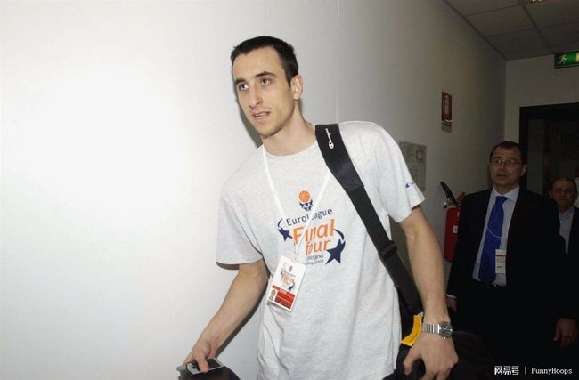 意大利杯倒计时，阿斯顿维拉国际比赛日更衣室发声，细节引发关注，质疑声仍在，控场能力受关注的简单介绍