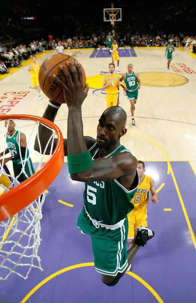 波士顿凯尔特人中锋 波士顿凯尔特人中锋